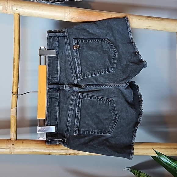 Joe’s Jeans Midrise Denim Cut Off Shorts - Picture 4 of 6